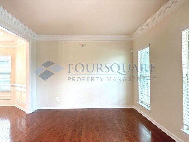 Building Photo - Beautiful 4-Bedroom Home Screened Porch & Bonus Room – Minutes from RTP, Shopping & Dining , Comm...