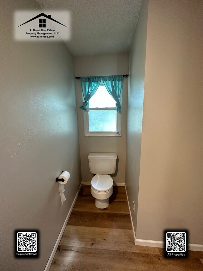 Building Photo - 402 Douglas Blvd