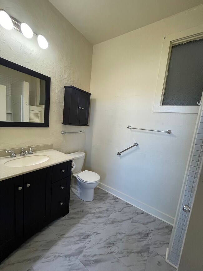 Building Photo - Sunflower Estate LLC