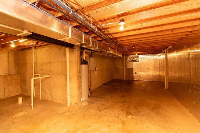 Building Photo - 2059 Arbor Springs Blvd