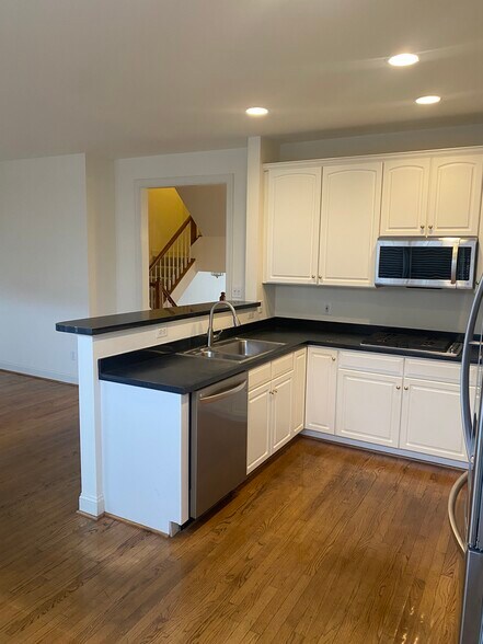 Building Photo - 1719 22nd Ct N