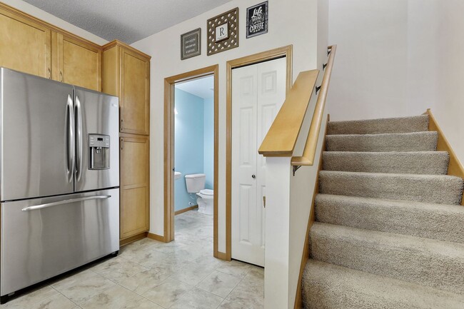 Building Photo - Bailey's Arbor townhome- 2 bed/1.5 bath; Available June 1st.