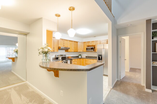 Building Photo - 2241 Lovedale Ln