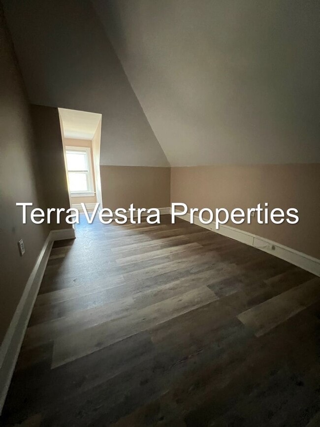 Building Photo - 3 Bed Single Family in Elmer! Eligible for...