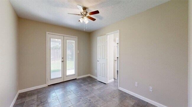 Building Photo - 2301 White Wing