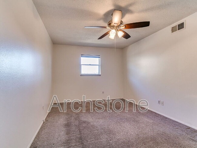 Building Photo - 4506 NW 26th St