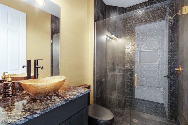 Building Photo - 11604 Meadowrun Cir