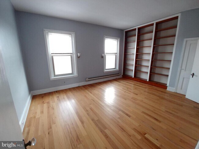 Building Photo - 1508 S Broad St