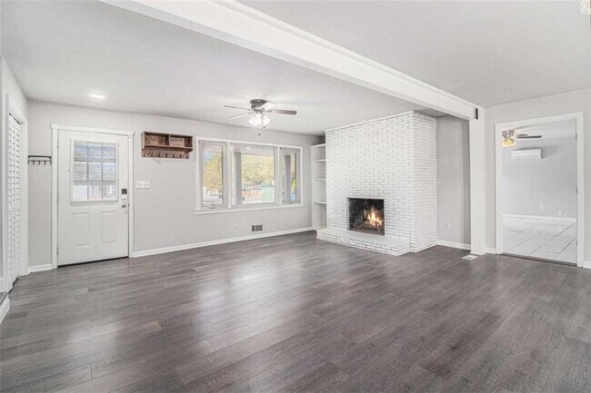 Building Photo - 187 Hamilton E Holmes Dr NW