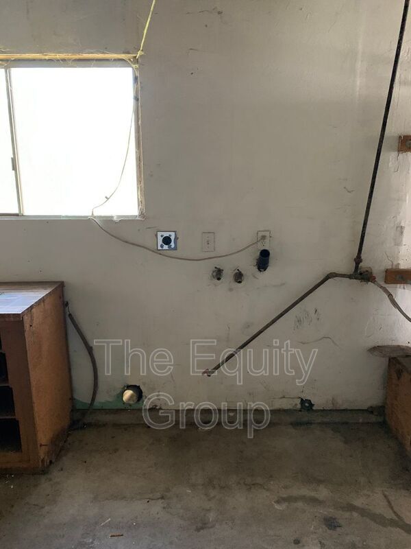 Building Photo - 1546 N Oak Park St