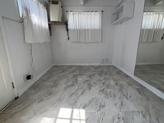 Building Photo - 9711 Hayvenhurst Ave