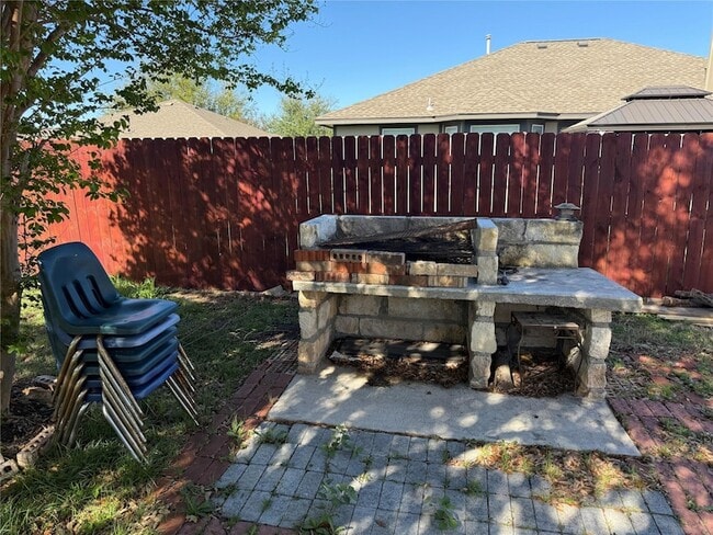 Building Photo - 5005 Daymon Ct