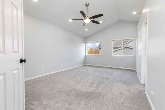 Building Photo - 3144 Bennett Pl