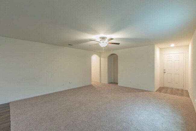 Building Photo - 136 Allington Cir
