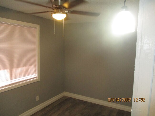 Building Photo - 508 North Ave