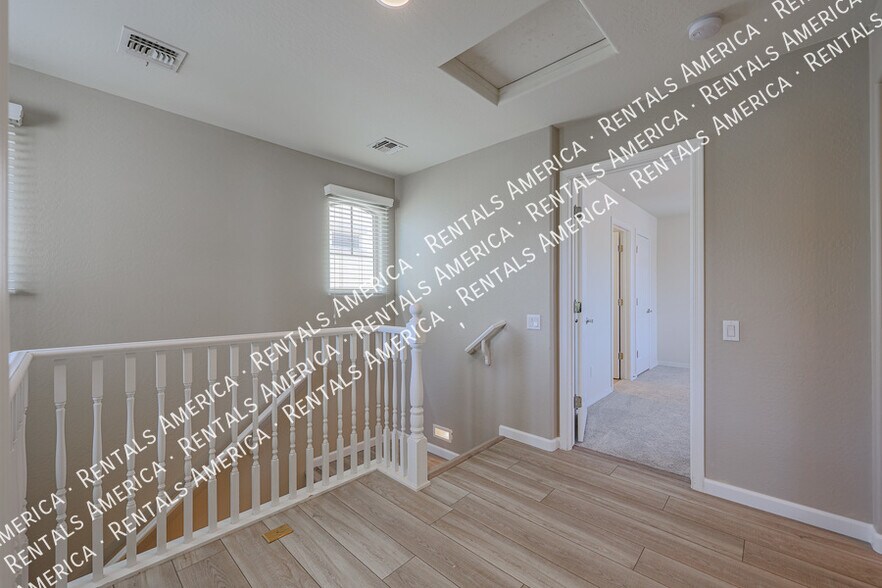 Building Photo - 2205 W Le Marche Ave