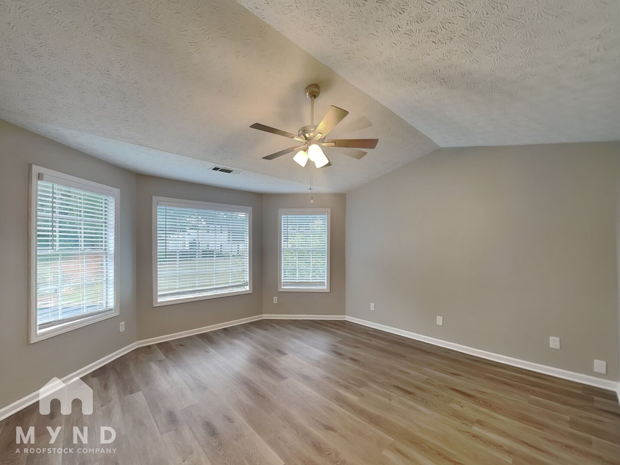 Building Photo - 7138 Lone Oak Trce