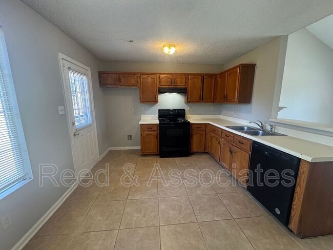 Building Photo - 4355 Cleopatra Dr