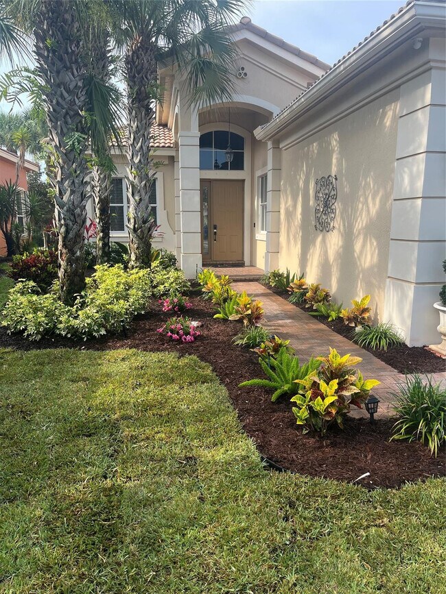 Building Photo - 12200 NW 77th Manor