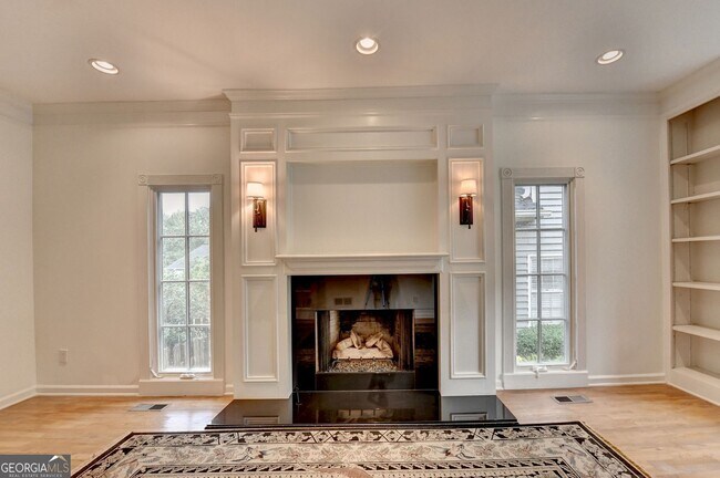 Building Photo - 2611 Briers N Dr