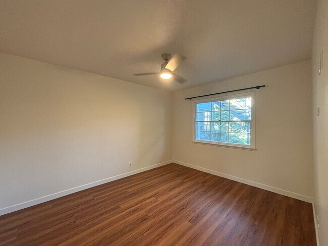 Building Photo - 3633 Valihi Way