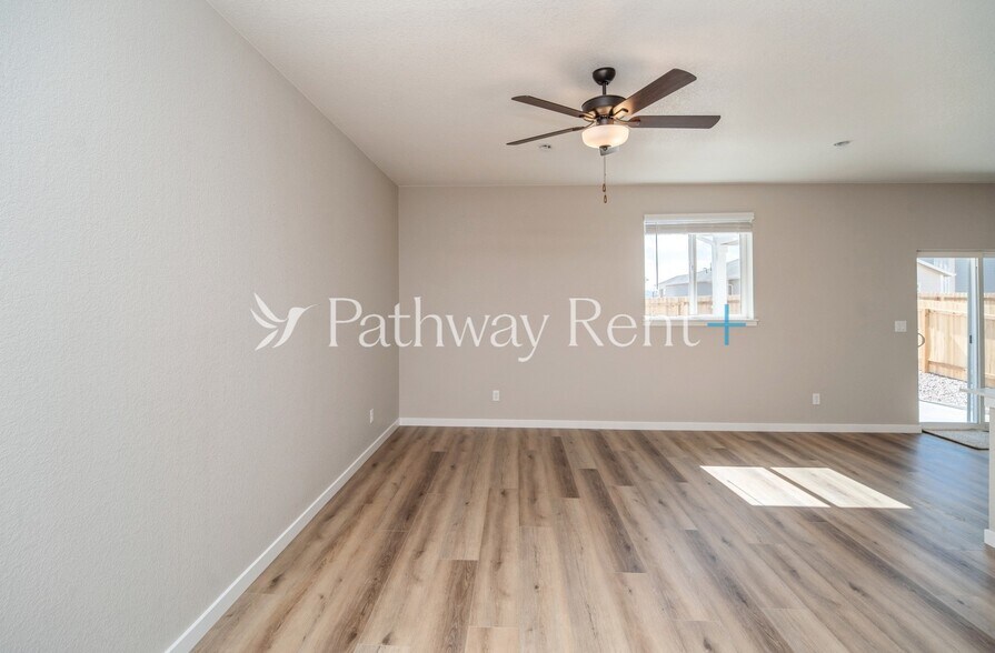 Building Photo - 9421 Yampa Ct