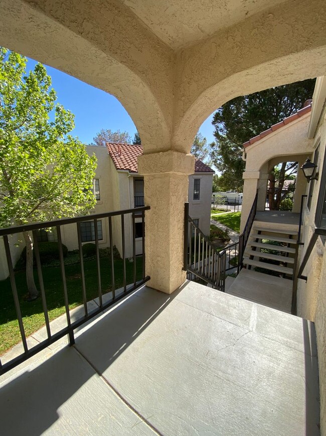 Building Photo - East Palmdale Condo/Gated Community w/ Pool and Spa