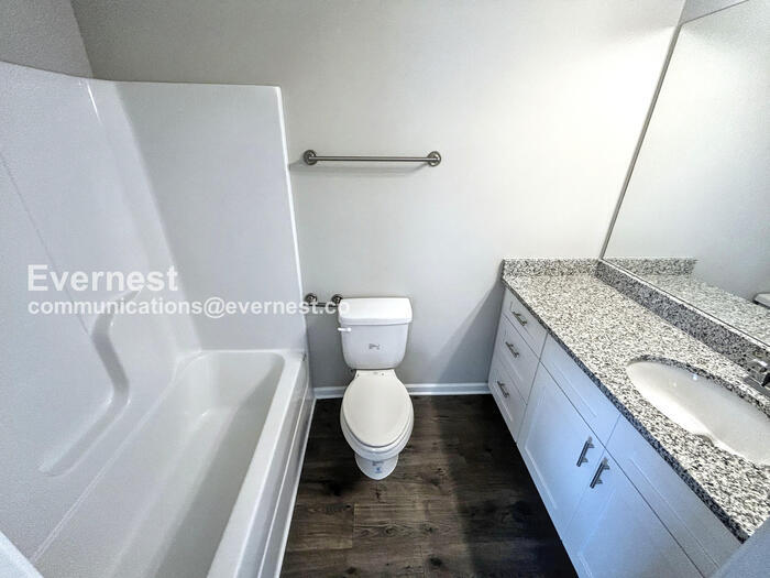 Building Photo - 223 Tara Ct