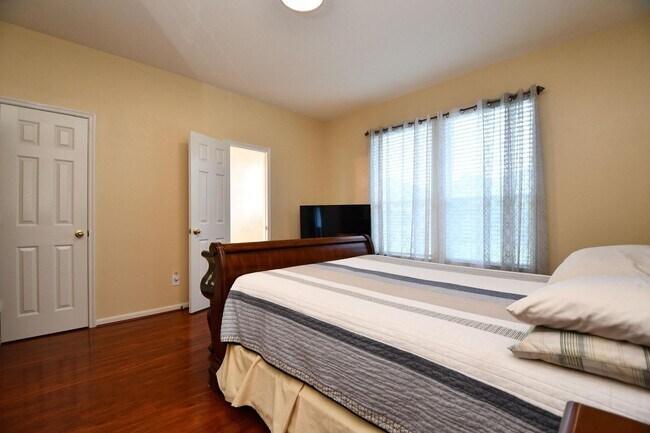 Building Photo - 7110 Anaquitas Creek Ct