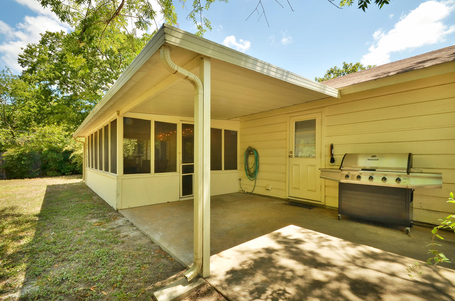 Building Photo - 8432 Bangor Bnd