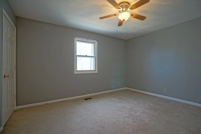 Building Photo - 1726-1728 W Blue Spruce Court