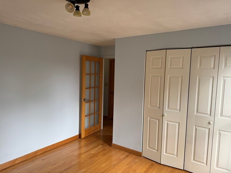 Building Photo - 8 Juniper St