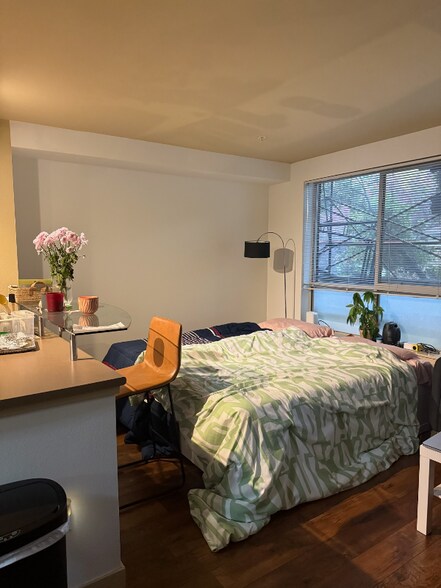 Building Photo - 1420 E Pine St