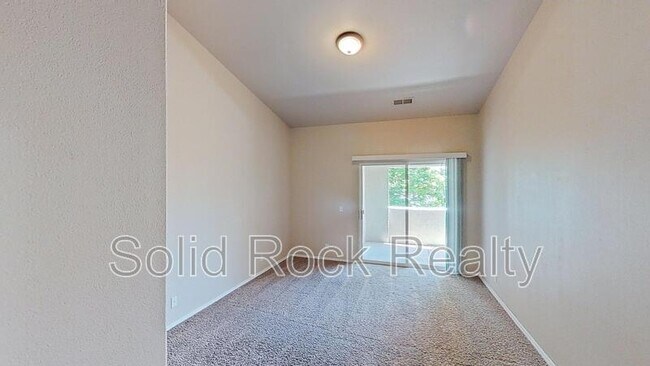 Building Photo - 3645 Strawberry Field Grove
