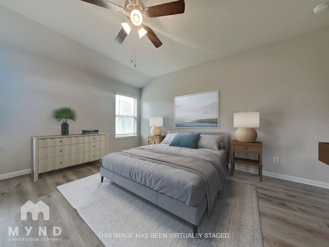 Building Photo - 3210 Sumac Dr