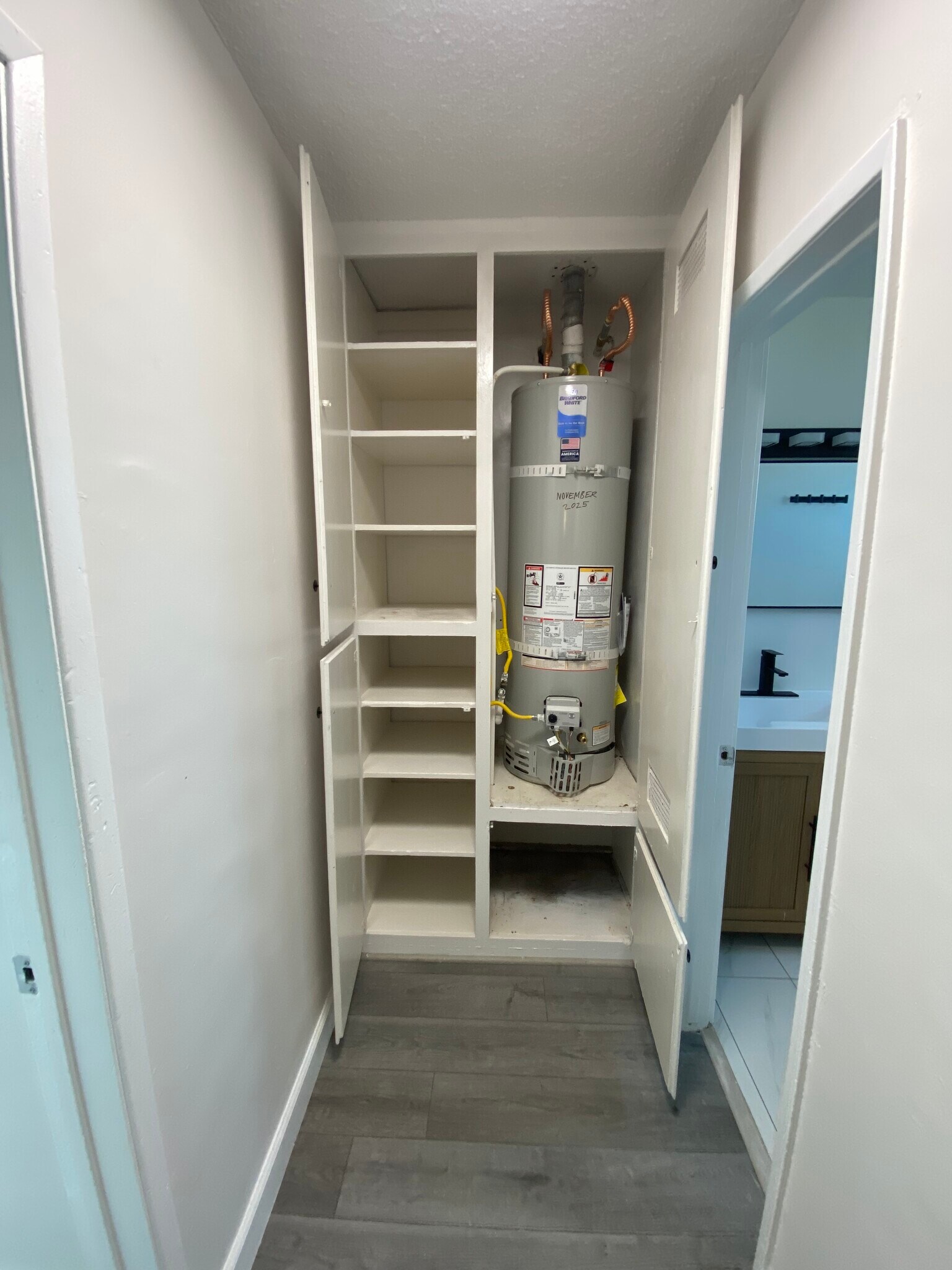 Building Photo - 1515 E 20th St