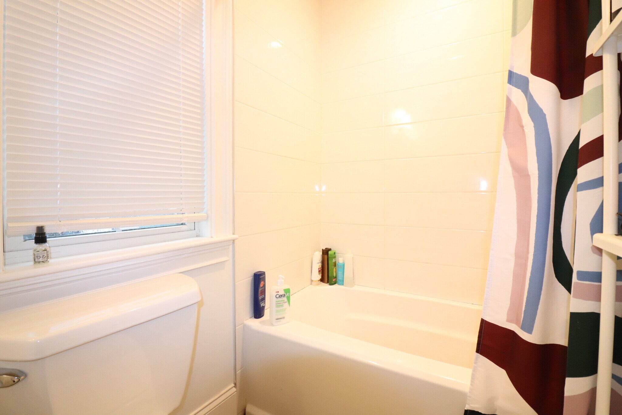 Building Photo - 140 Minden St