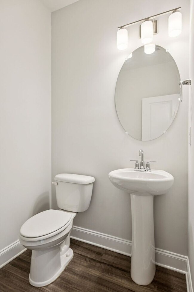 Building Photo - Clover Glen Rental