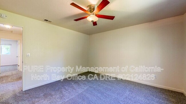 Building Photo - 360 Manka Cir
