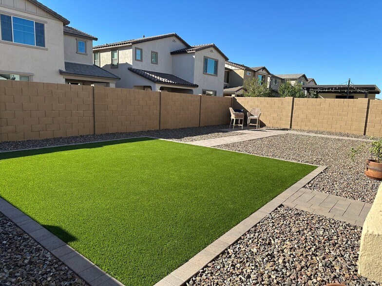 Building Photo - 21301 E Kingbird Dr