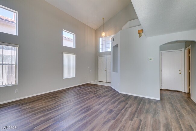 Building Photo - 7809 Calico Flower Ave