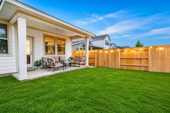 Building Photo - 8600 Cottage Rose Dr