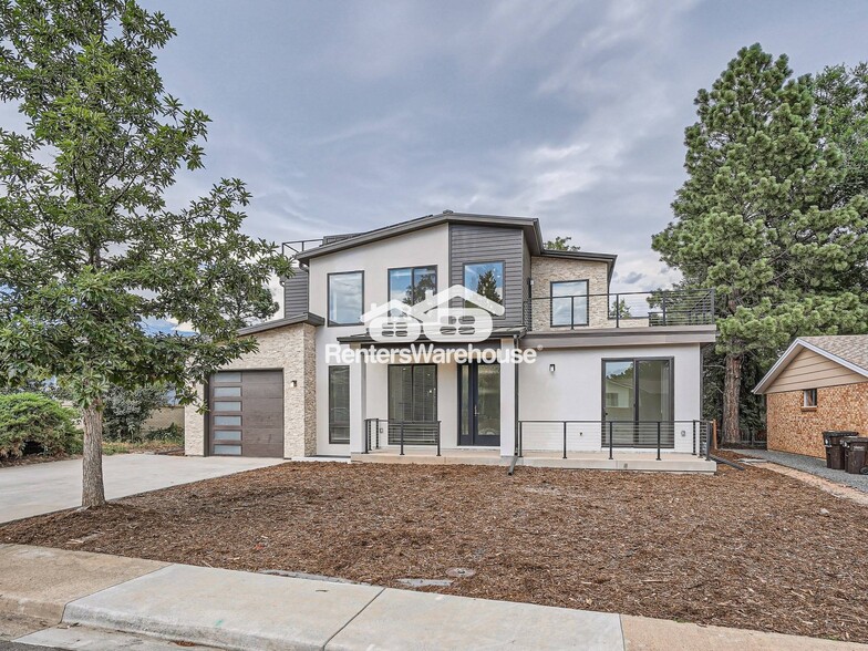 Building Photo - 3595 Darley Ave