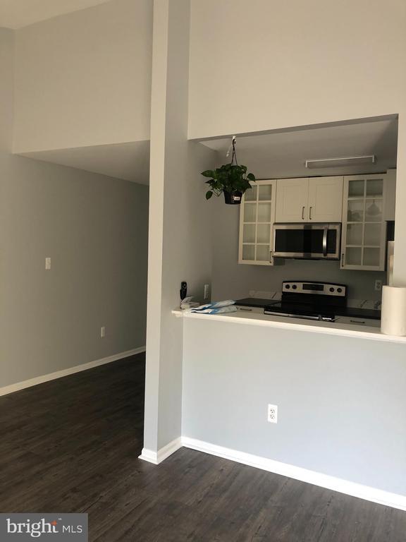 Building Photo - 11510 Little Patuxent Pkwy