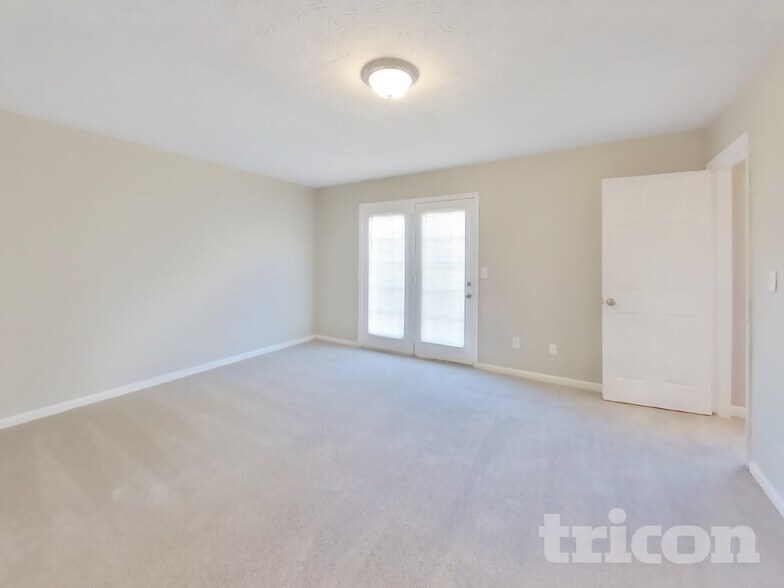 Building Photo - 11728 Spring Lake Way