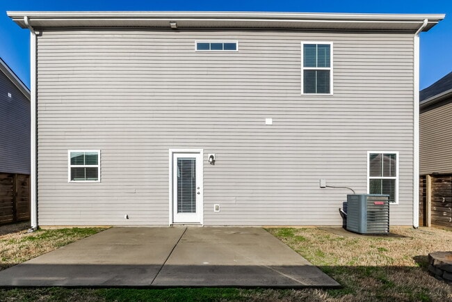 Building Photo - 1716 Sunray Dr