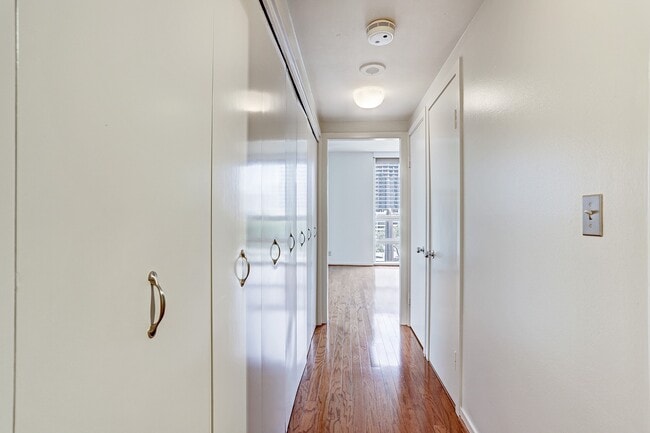 Building Photo - 5110 San Felipe St