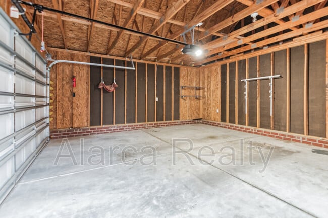 Building Photo - 4234 Vance Rd N