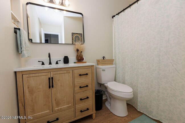 Building Photo - 1324 Independence Dr