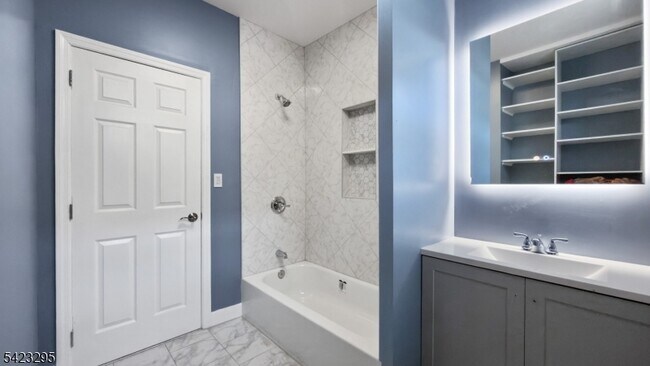 Building Photo - 19 Newfield St